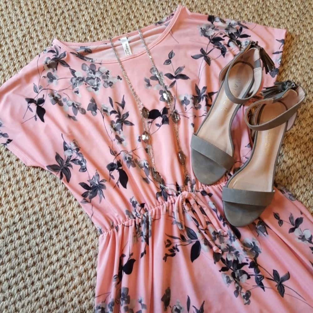 SLIMMING pink and gray dress